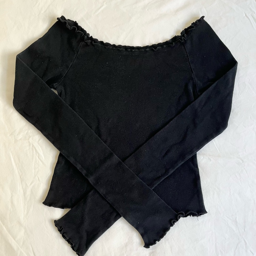 Brandy Melville Black Off the Shoulder Top with Lettuce Hem - Picture 6 of 7